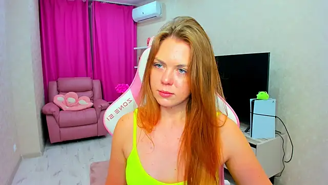 Strawberrye live XXX chat