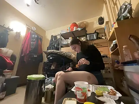 Snowbunnycake_131 live XXX chat