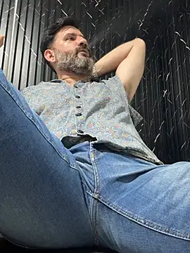Hairy_Dad86's Live XXX Chat