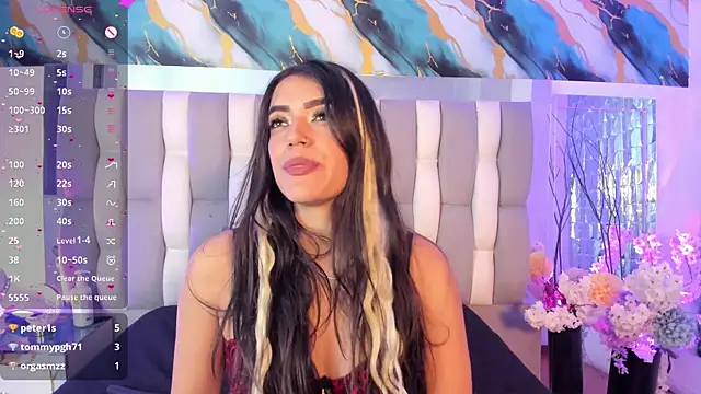 Chat +18 de IsaDiiaz ao vivo