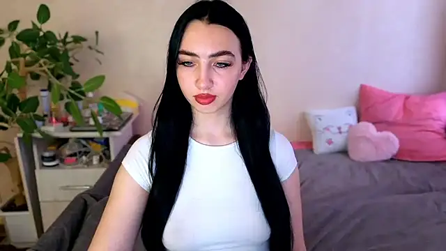 WildKittenX_'s Live XXX Chat