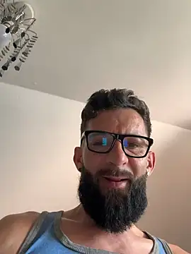 Michel_huge Adlı Modelin Canlı XXX Sohbeti