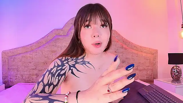 Fluffy_Bubble21's Live XXX Chat