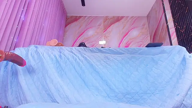 sofi_decker's Live XXX Chat