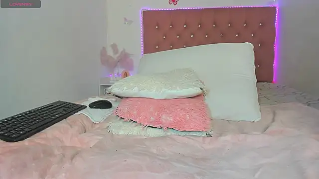 Celeste__sweetx Adlı Modelin Canlı XXX Sohbeti
