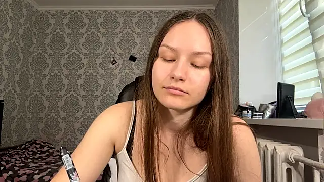 ShaylaChong Adlı Modelin Canlı XXX Sohbeti