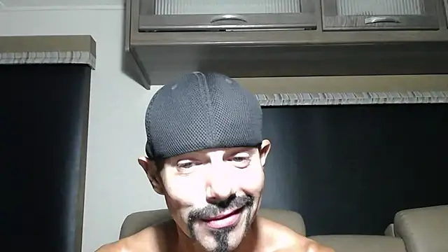 Chat XXX en directo de ThickD2C