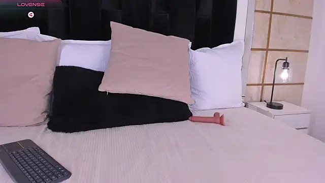 Crystal_Rose__'s Live XXX Chat