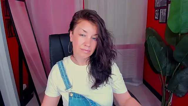 Вебкам-шоу AnaMills