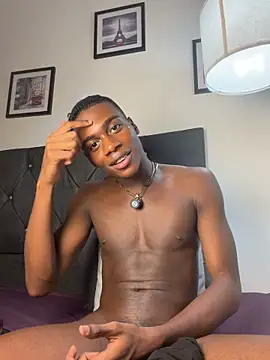 Chatroom XXX en direct de noah_johes