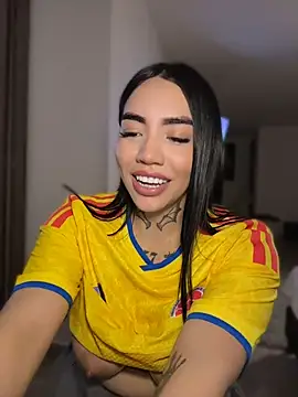 Nickiiiii Adlı Modelin Canlı XXX Sohbeti