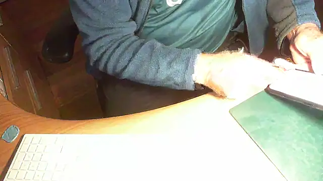 Ozplayer77 live XXX chat