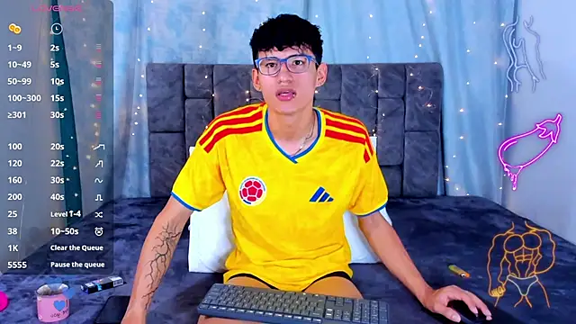 Chat XXX ao vivo de NicolasTorrez
