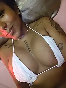 Chat +18 de Kandeefooxxx ao vivo