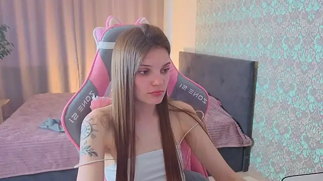 magic_shy_ Adlı Modelin Canlı XXX Sohbeti