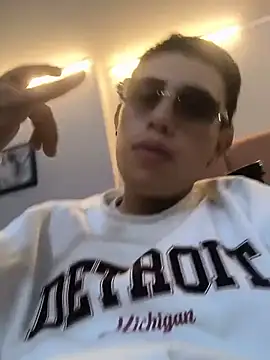 Thiagoo_Vega Pertunjukan Webcam