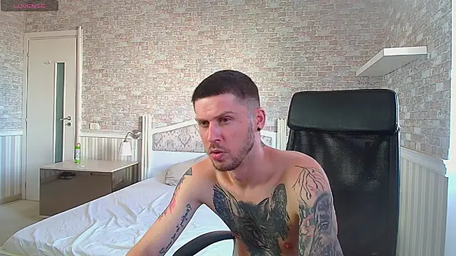 Živý XXX chat JonahShaw