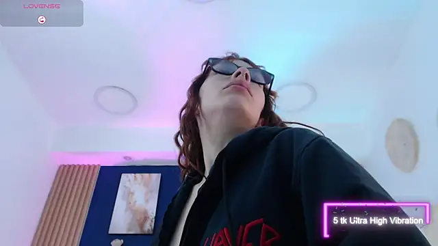 Katy_Van Adlı Modelin Canlı XXX Sohbeti