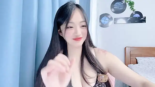 Winnie666999 现场XXX聊天