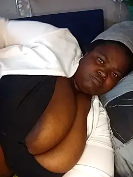 ChubbyLucia live XXX chat