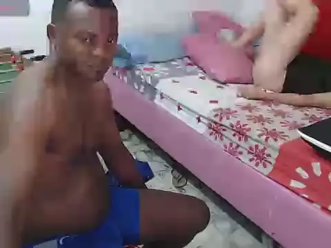 Caliente_in_passion লাইভ XXX চ্যাট
