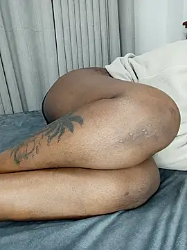 nastyslimy Chat XXX in diretta