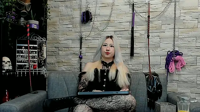 Chat XXX en directo de Miss_Kaz