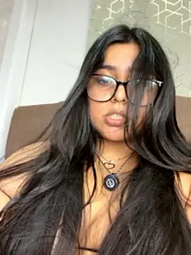 virginbrunette99 即時 XXX 聊天