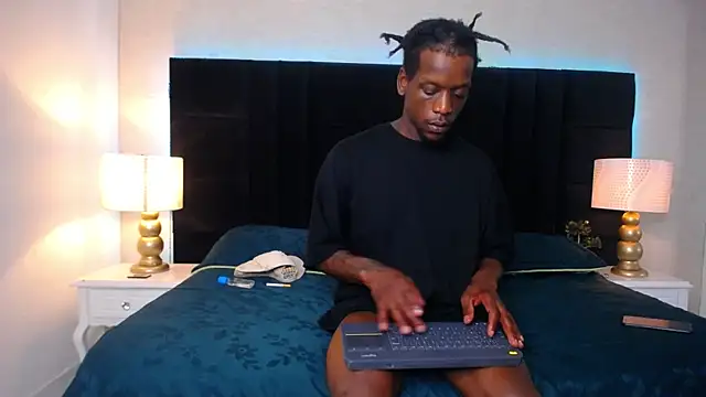 SkylerBigxxx's Webcam Show