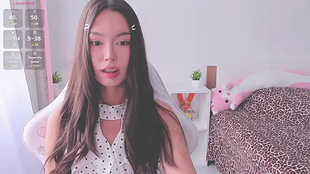 kittenrisha élő XXX-chatje
