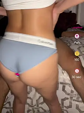 unaughtycouple: διαδικτυακό σόου στην κάμερα