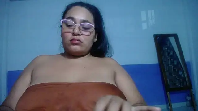 Chat +18 de sirena_15 ao vivo