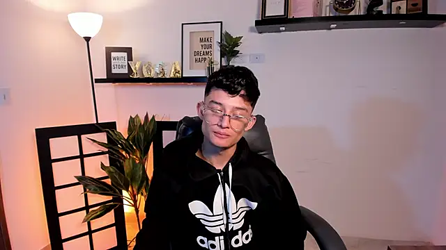 Patrick_Howland_ Live XXX Chat