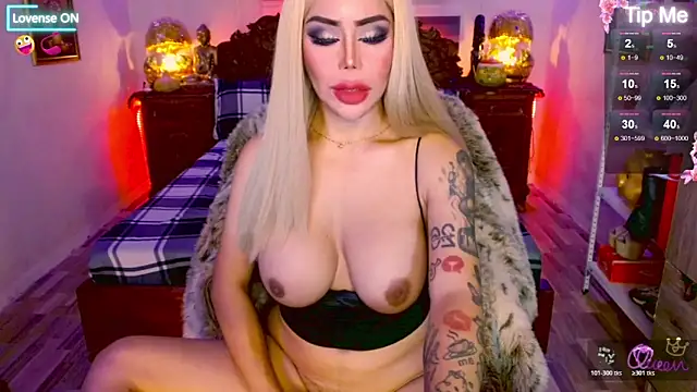 _QueenGoddess_ élő XXX-chatje
