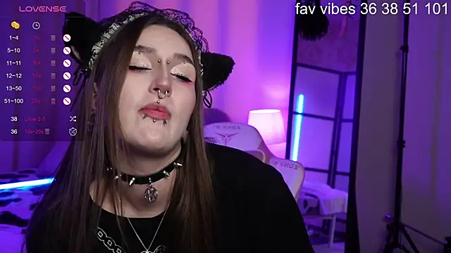 Онлайн чат XXX Alice_Goth