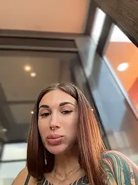Czat XXX na żywo – Charming_Ritta