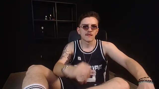 Онлайн чат XXX FelixStarkk