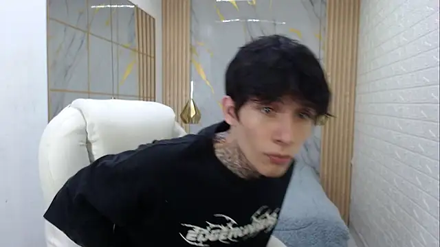XXX chat uživo modela Cry_thereal