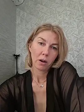 stellahere8's Live XXX Chat
