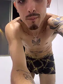 Chat XXX en directo de NikoStone_