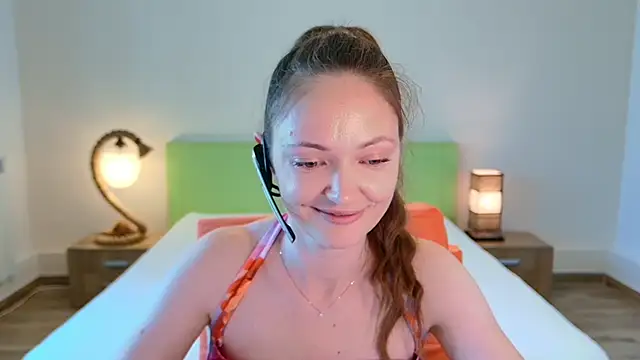 AddictiveLara's Live XXX Chat