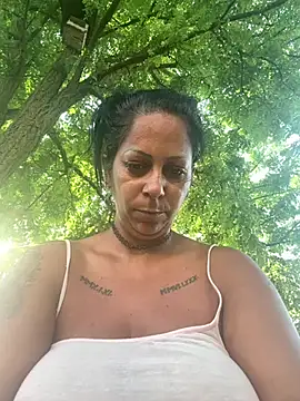 XXX chat uživo modela wildfarmbabe