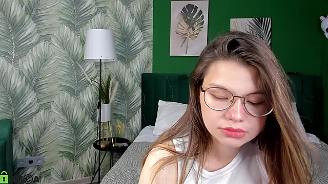 Chat +18 de Alice_Ruby1 ao vivo