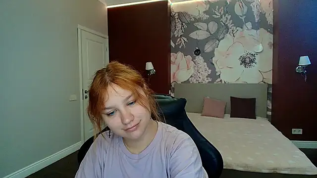 AngelinaLow 现场XXX聊天