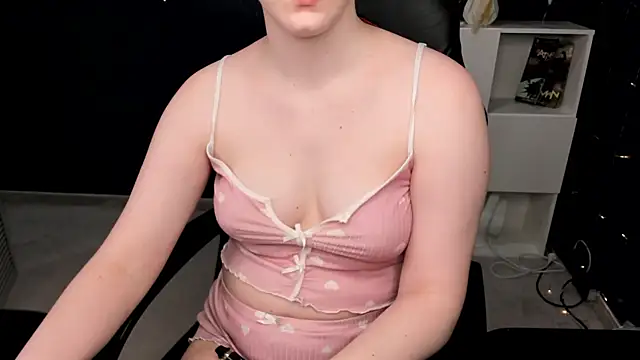 Queen_Milena 现场XXX聊天