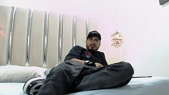 Chat +18 de MattCollins_ ao vivo