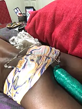 boiipussy702 Show in webcam