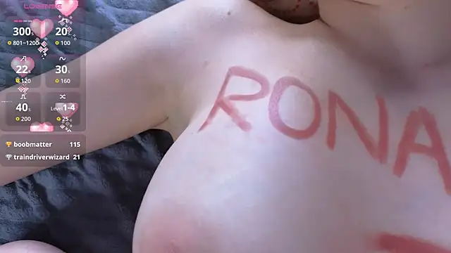 Chat XXX en directo de RosanneLaliberty