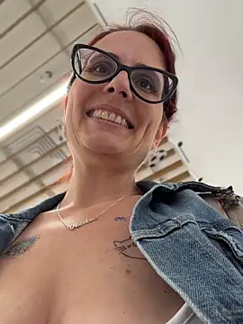 Chat +18 de NataKitten ao vivo