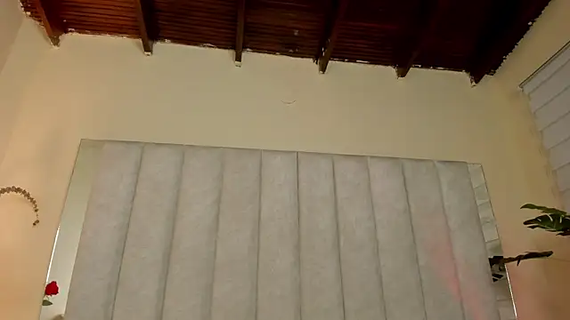 sofia_kay élő XXX-chatje